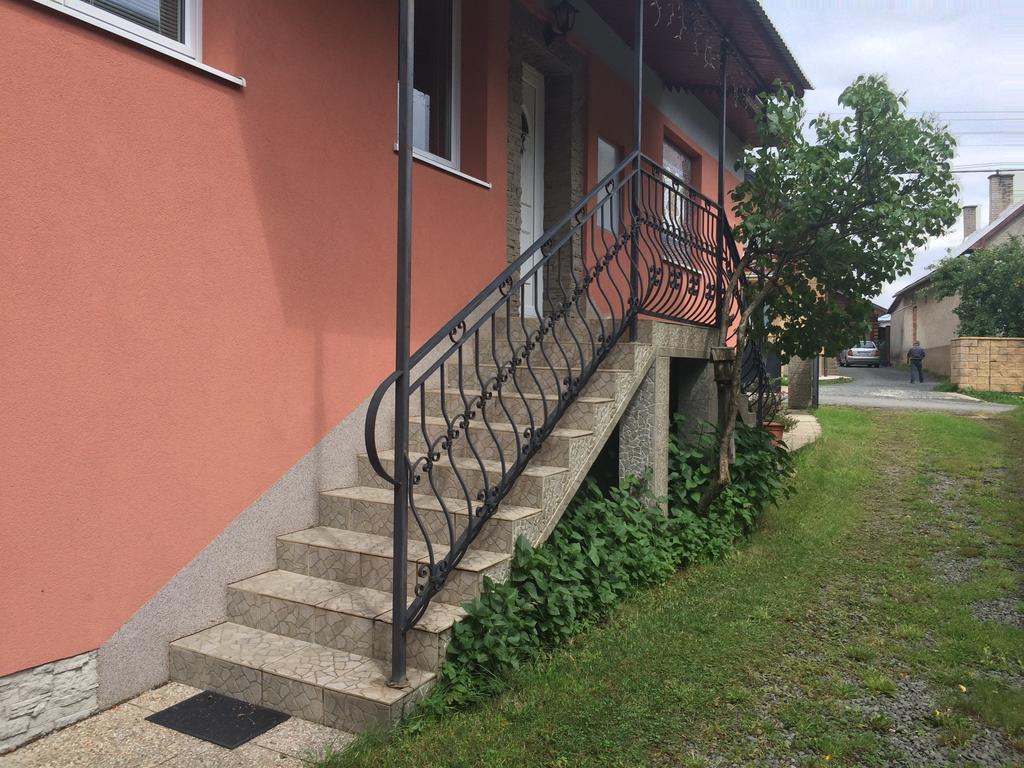 Apartman Kristinka Lendak ภายนอก รูปภาพ