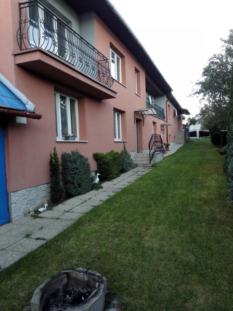 Apartman Kristinka Lendak ภายนอก รูปภาพ
