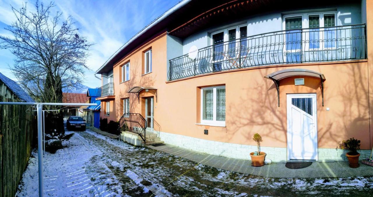 Apartman Kristinka Lendak ภายนอก รูปภาพ